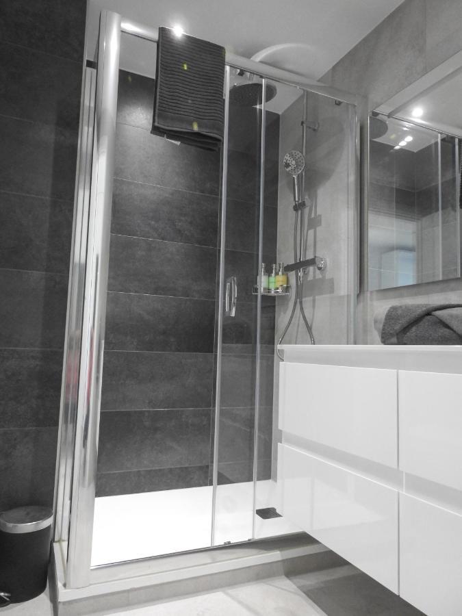 New Luxury Sunrise Oceanview Apartment In 지브롤터 외부 사진