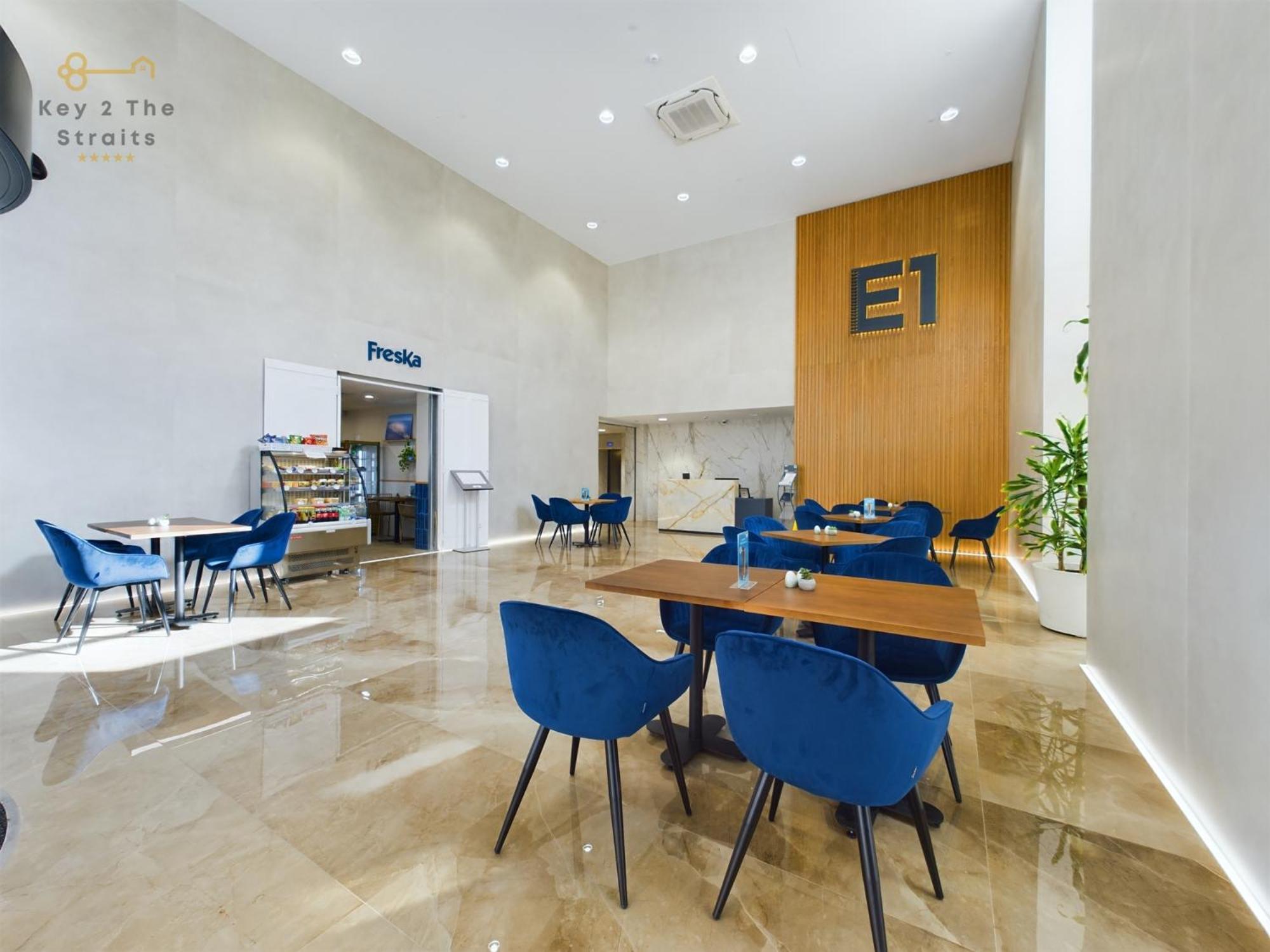 New Luxury Sunrise Oceanview Apartment In 지브롤터 외부 사진