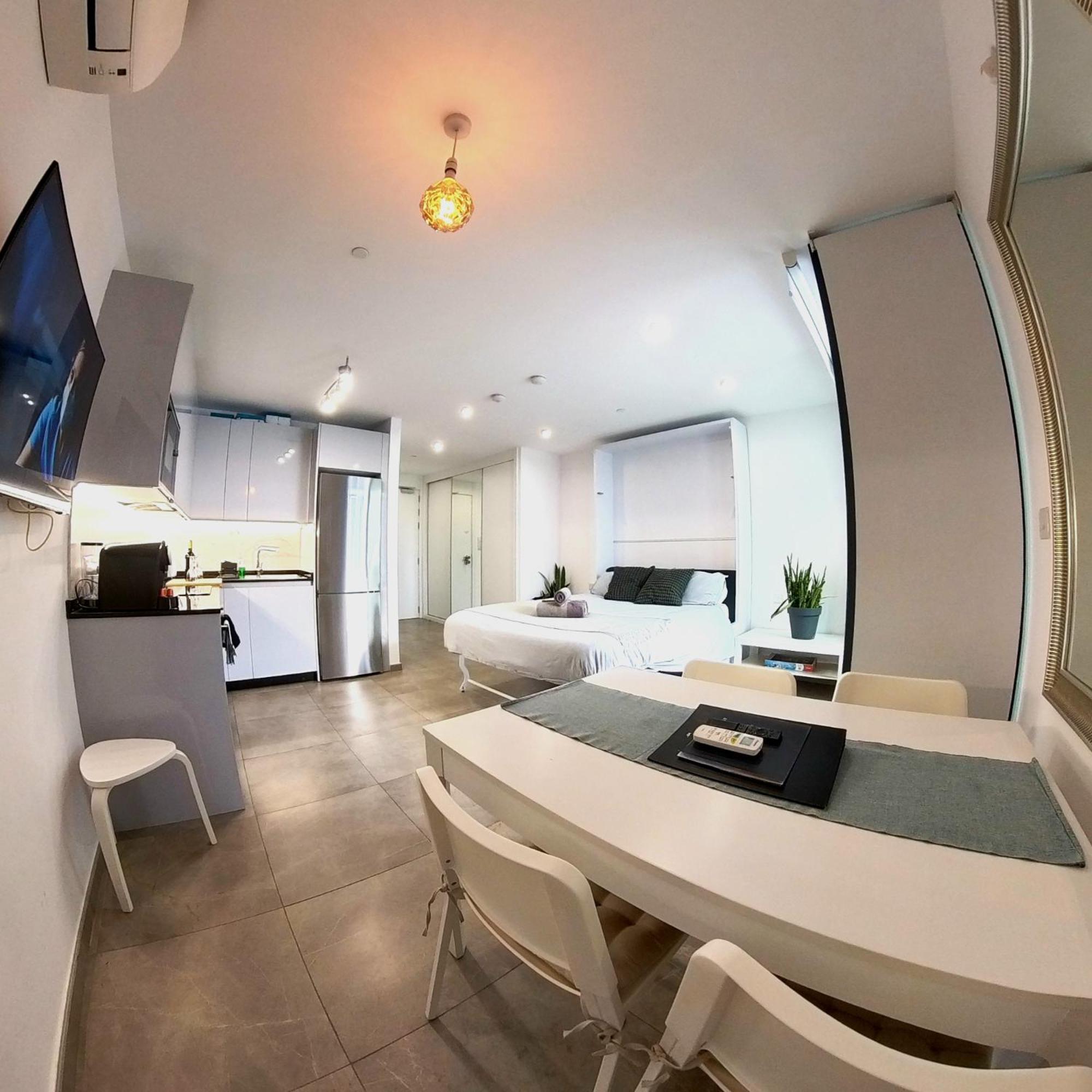 New Luxury Sunrise Oceanview Apartment In 지브롤터 외부 사진